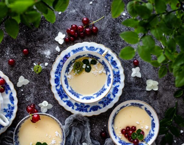 Kõige lihtsam panna cotta mangoga