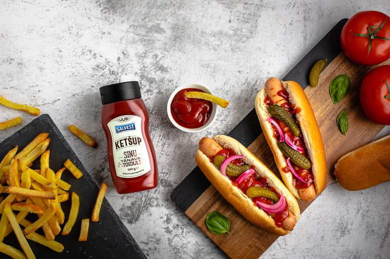 Hot dog Salvesti ketšupiga